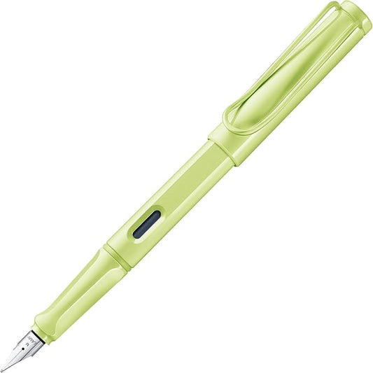 LAMY safari springgreen - Fountain Pen with ergonomic grip & polished steel nib in size M - ideal for any Writing & Calligraphy - including LAMY T 10 blue cartridge - Right-Handed