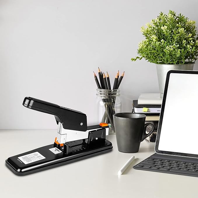 Amazon Basics Heavy Duty Stapler, 90 Sheets High Capacity, Large Office Stapler with 1000 Staples, Black
